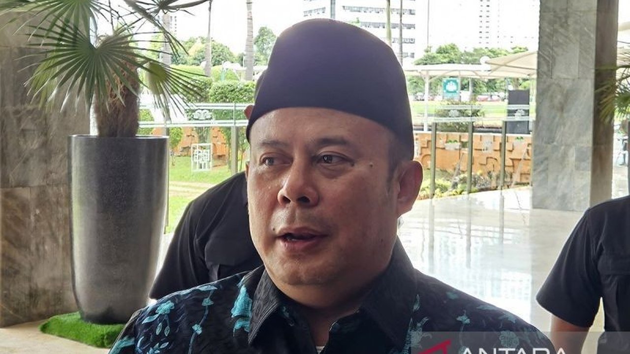 Wakil Ketua DPR Cucun Ahmad Syamsurijal mendesak pemerintah dan pemerintah daerah segera memberikan bantuan kepada korban banjir Jabodetabek, serta memprioritaskan keselamatan warga.