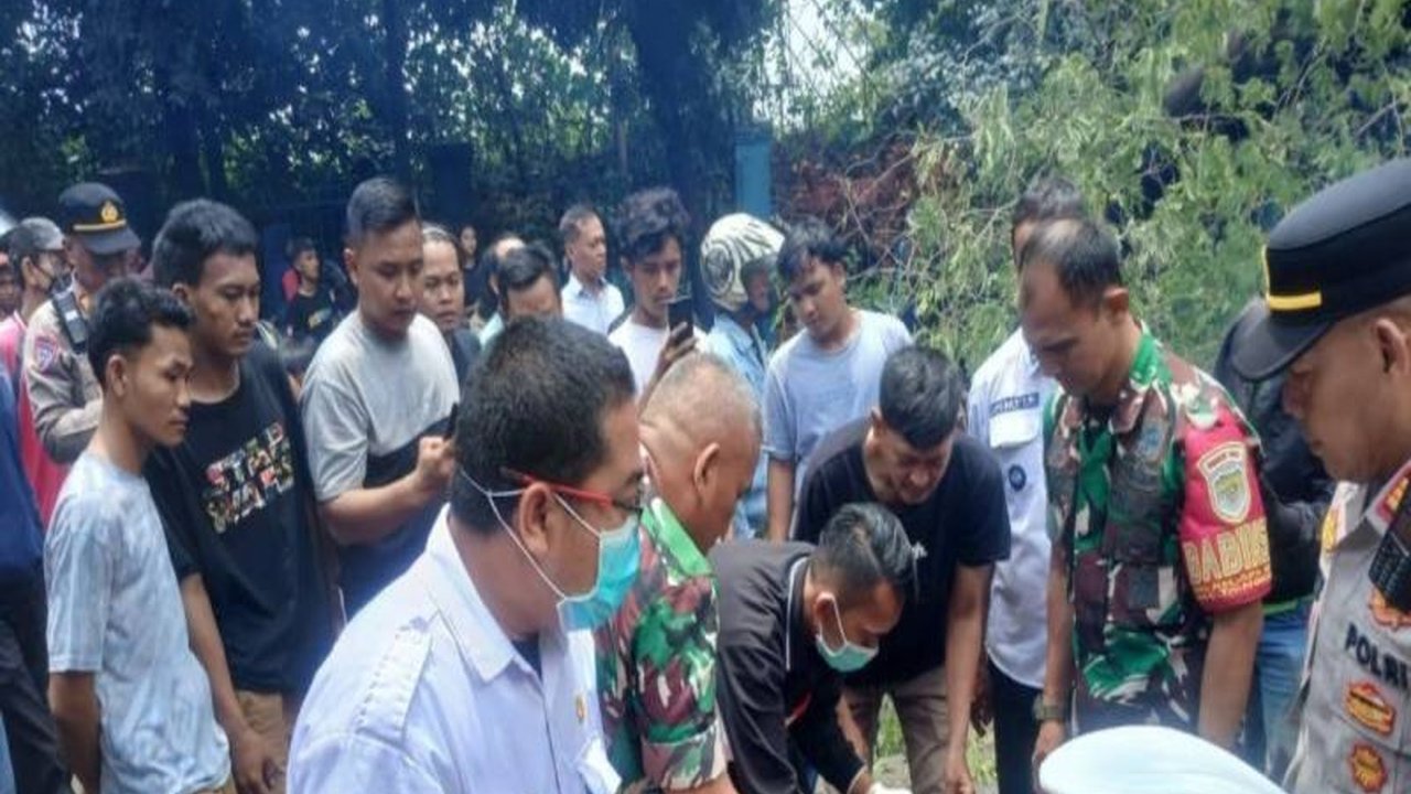 Tiga korban luka akibat tertimpa pohon tumbang di Cikokol, Tangerang, dipastikan mendapatkan perawatan medis dan asuransi dari Pemkot Tangerang.