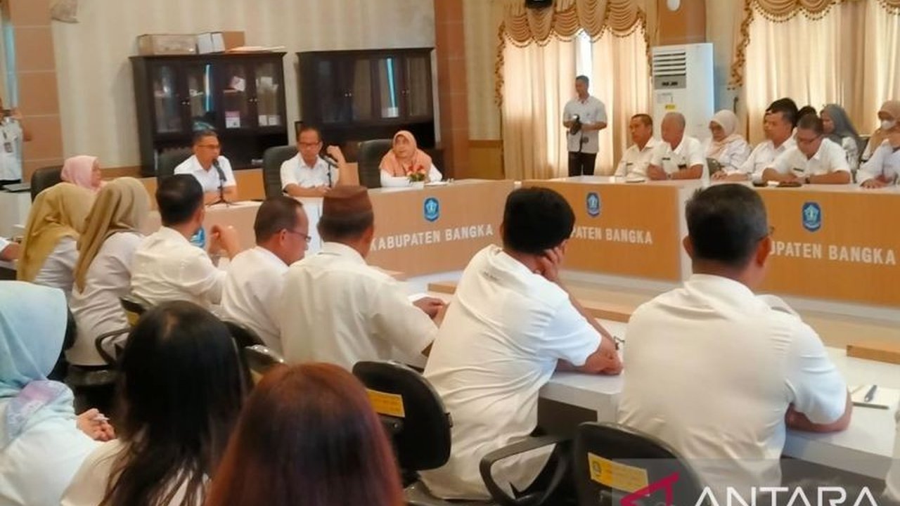 Pemerintah Kabupaten Bangka memperpanjang kontrak 1.480 tenaga honorer non-database selama enam bulan hingga Oktober 2025 dengan mekanisme pengadaan jasa lainnya penyedia orang perorangan.