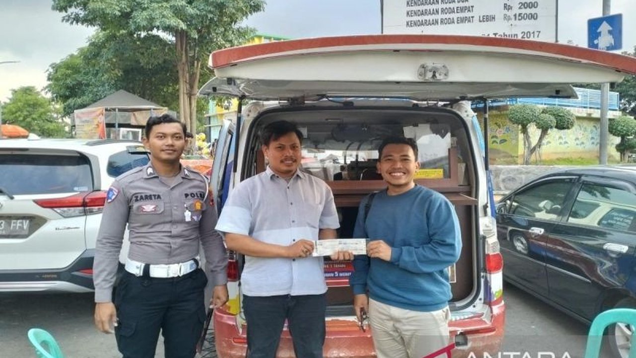 Samsat Kota Pekalongan meluncurkan layanan 