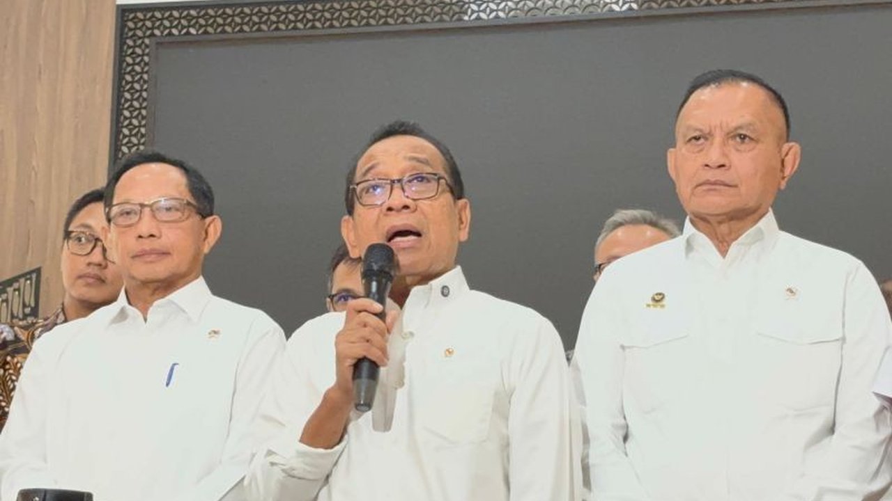 Pemerintah terapkan kerja fleksibel bagi ASN dan majukan libur sekolah mulai 21 Maret 2025 untuk mengurangi kepadatan lalu lintas selama periode mudik Lebaran.