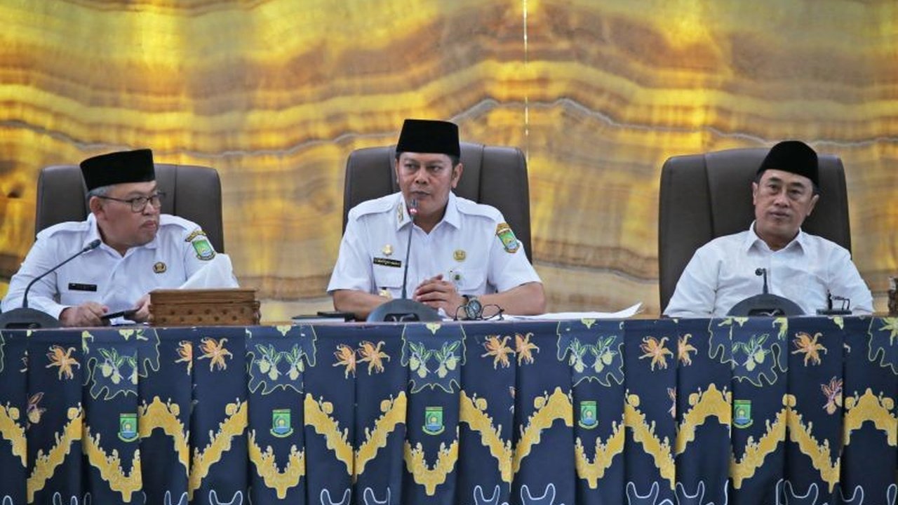 Pemerintah Kota Tangerang memberikan hibah Rp15,5 miliar kepada 200 lembaga keagamaan, meningkat dari tahun lalu, untuk mendukung pendidikan dan pembangunan karakter masyarakat.