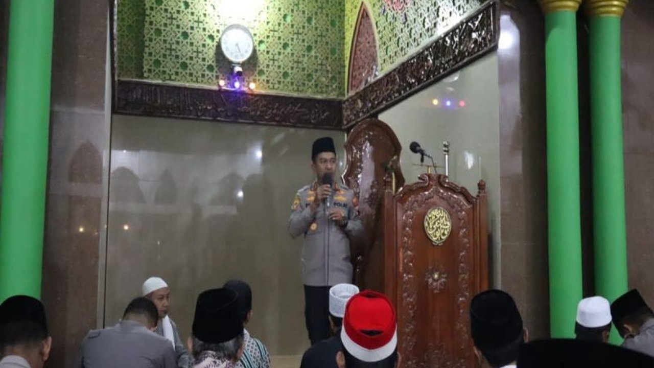 Polres Pemalang giatkan Safari Kultum Subuh untuk meningkatkan keamanan dan ketertiban masyarakat selama bulan Ramadhan, mengajak partisipasi aktif warga dalam mencegah gangguan Kamtibmas.