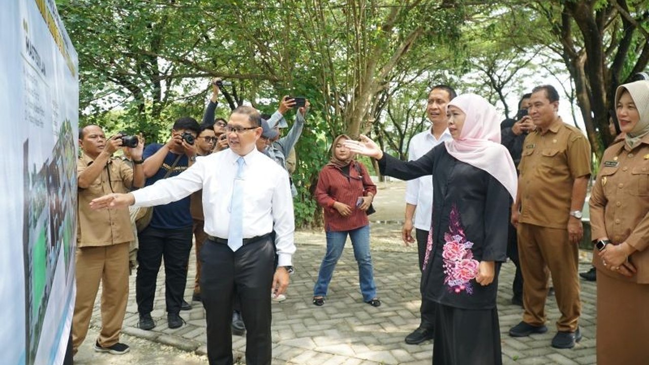 Pemerintah Provinsi Jawa Timur membuka pendaftaran siswa baru untuk SMAN 2 Taruna Pamong Praja Bojonegoro, sekolah berasrama dengan kurikulum khusus yang mencetak generasi unggul untuk Indonesia Emas 2045.