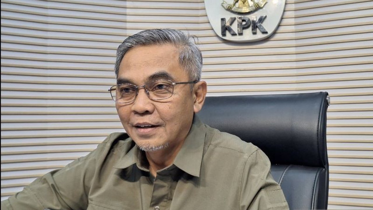 KPK memastikan dokumen ekstradisi Paulus Tannos, buronan kasus korupsi KTP elektronik, telah dikirim ke Singapura; proses repatriasi kini memasuki tahap krusial.