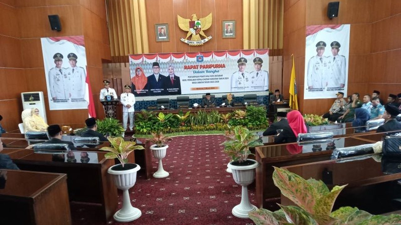 Wali Kota Mataram, Mohan Roliskana, mengajak seluruh elemen masyarakat untuk bersatu membangun kota Mataram yang lebih harmoni, aman, ramah, unggul, dan mandiri.