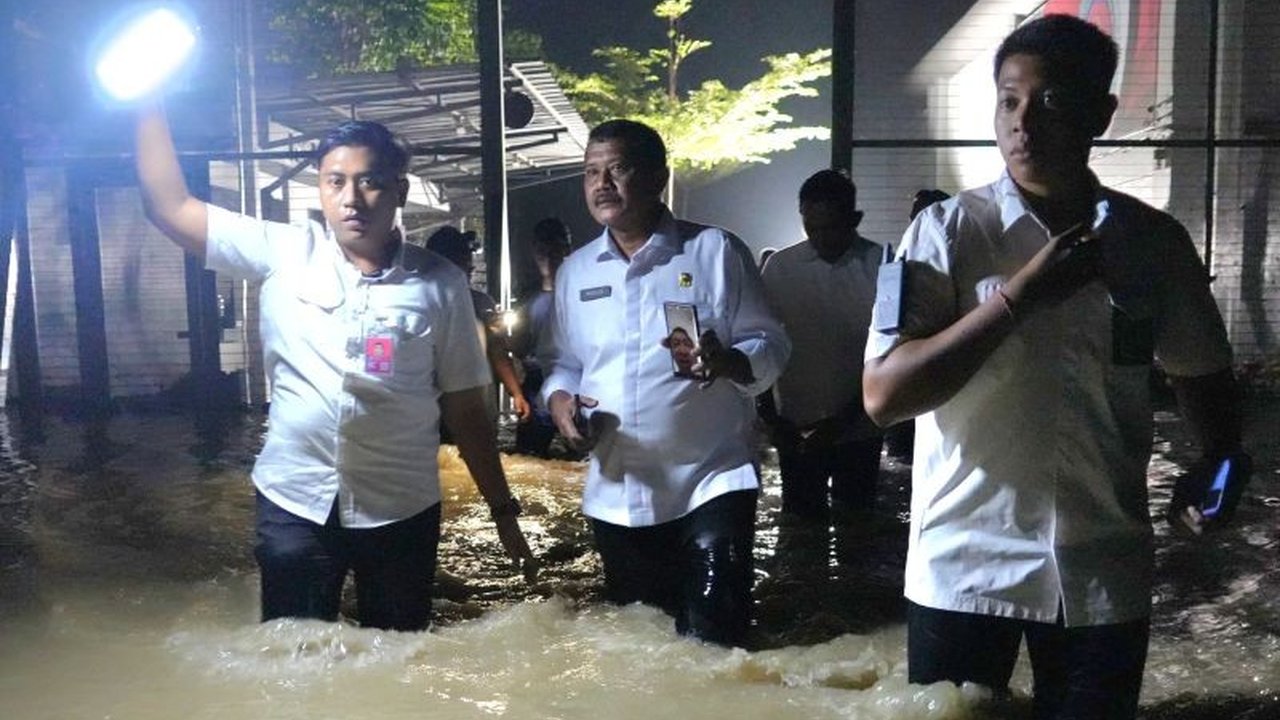 Dirjen PAS, Mashudi, memastikan penanganan lapas dan rutan terdampak banjir di Jakarta dan Jawa Barat berjalan lancar, dengan evakuasi warga binaan yang terdampak dan pelayanan yang tetap terjaga.