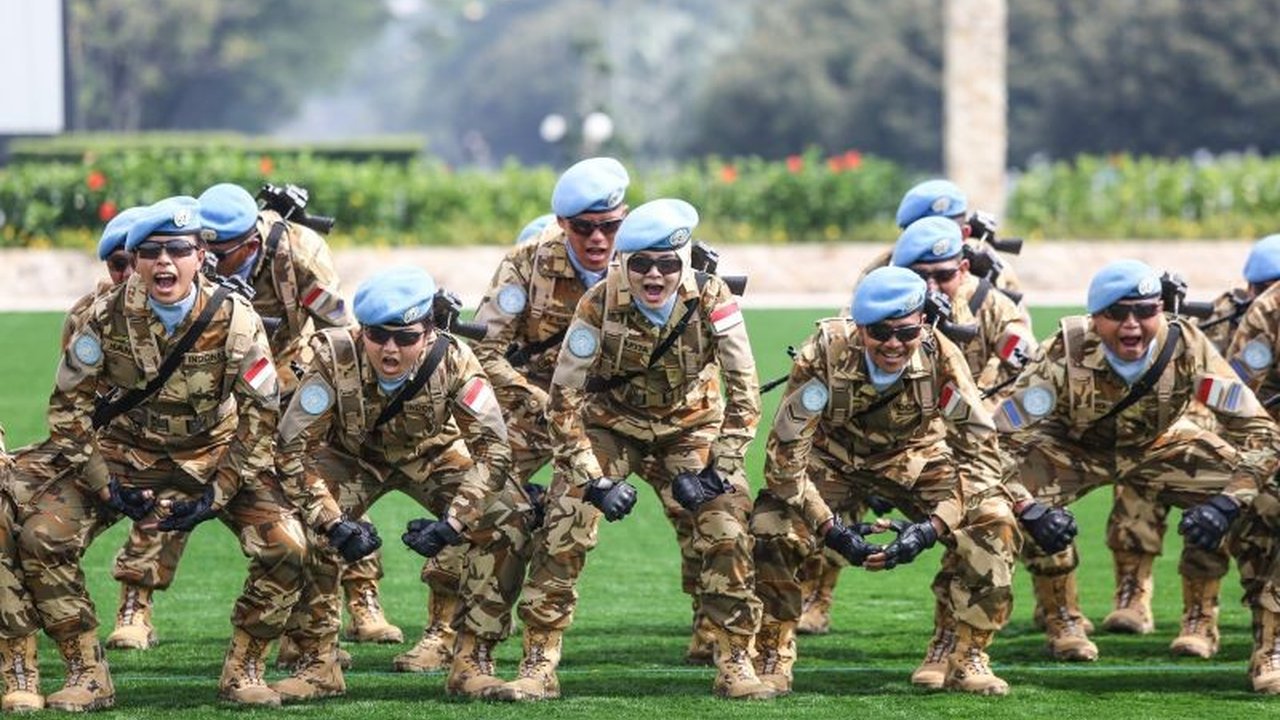 Pakar keamanan sepakat prajurit TNI diperbolehkan berbisnis, tetapi dengan catatan tidak menggunakan fasilitas jabatan atau mengganggu tugasnya.  RUU TNI tengah mempertimbangkan hal ini.