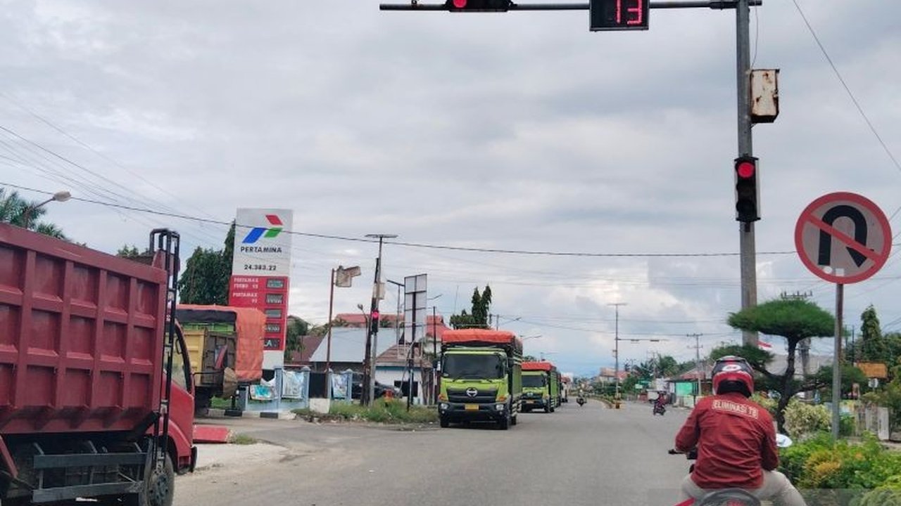 Dinas Perhubungan Mukomuko berhasil mengatasi kerusakan lampu lalu lintas di simpang empat Kelurahan Bandar Ratu, mencegah potensi kecelakaan.