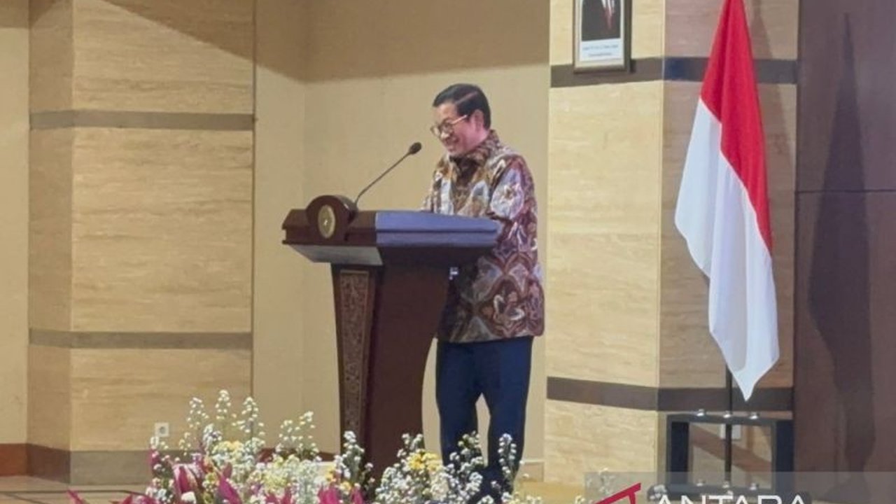 Gubernur DKI Jakarta, Pramono Anung, meminta transparansi keuangan dari perangkat daerah hingga BUMD untuk meningkatkan kinerja dan akuntabilitas pemerintahan.