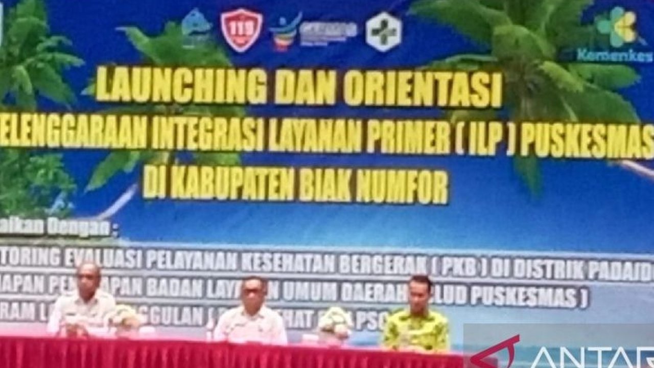 Keberhasilan Kabupaten Biak Numfor, Papua, dalam meraih akreditasi 100 persen untuk 21 puskesmasnya menandai peningkatan signifikan dalam layanan kesehatan di tingkat primer.