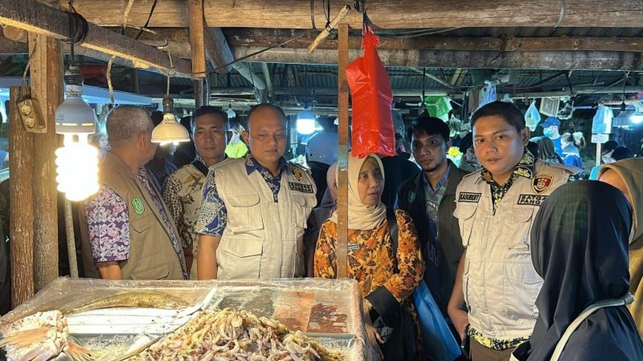 Dinas Perkebunan dan Peternakan Kalbar memastikan pasokan daging ternak aman selama Ramadhan dan Idul Fitri, meskipun pasokan sapi lokal masih terbatas dan diimbangi pasokan dari luar daerah.