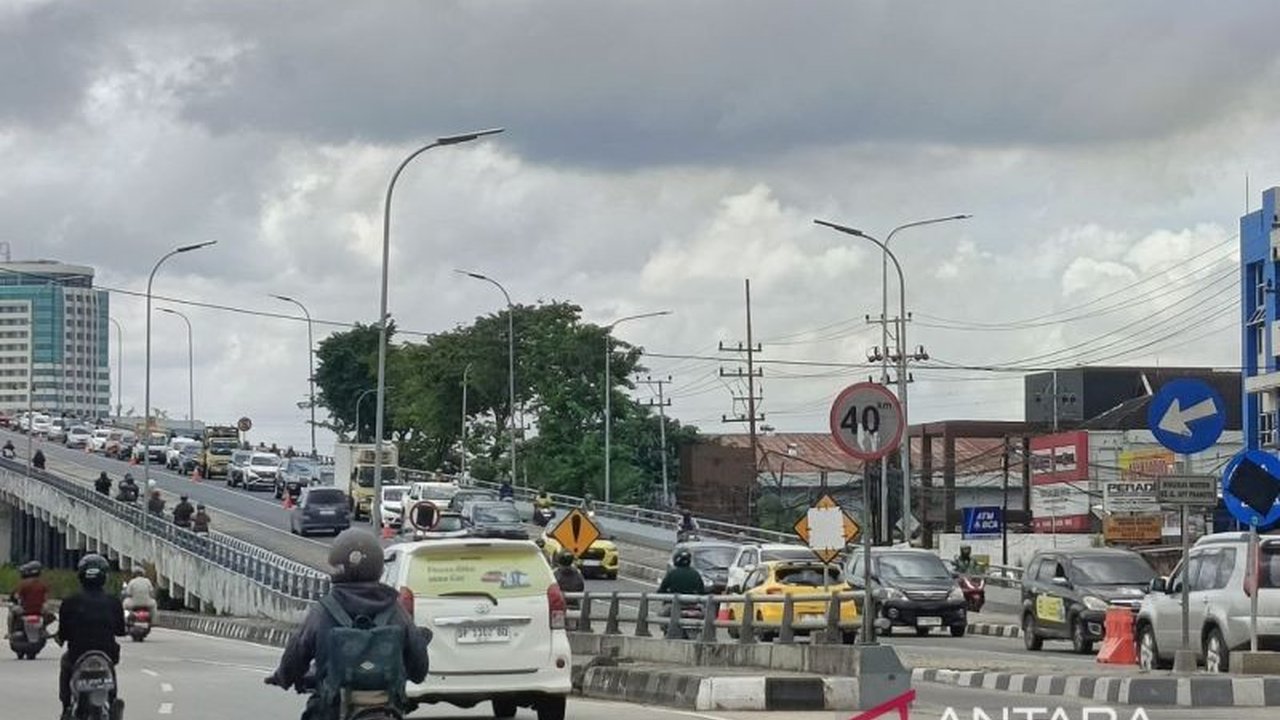 Pemerintah Provinsi Kalimantan Timur (Kaltim) menggelontorkan dana Rp2,6 triliun pada 2025 untuk meningkatkan kemantapan jalan provinsi hingga 85 persen, dengan fokus pada sejumlah wilayah prioritas.