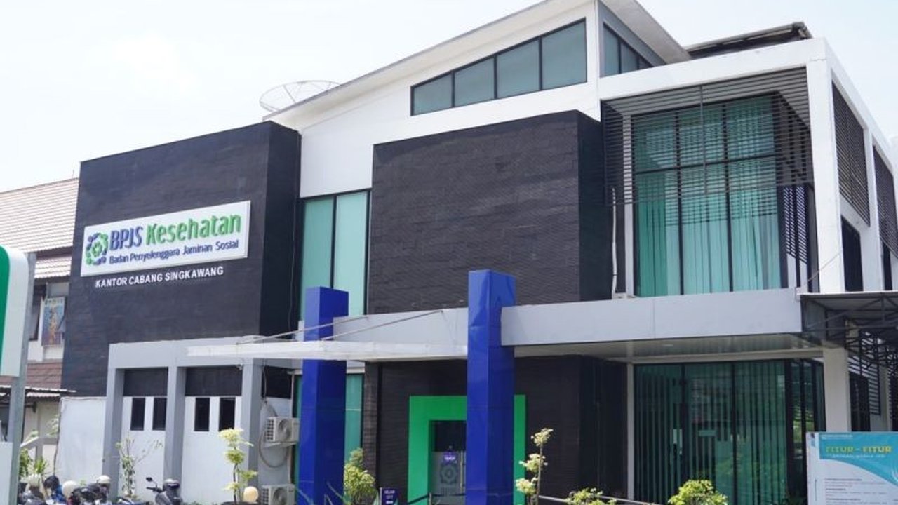BPJS Kesehatan Cabang Singkawang memastikan layanan kesehatan optimal bagi jamaah haji dan keluarganya di wilayah Singbebas pada tahun 2025, termasuk pengecekan status kepesertaan JKN.