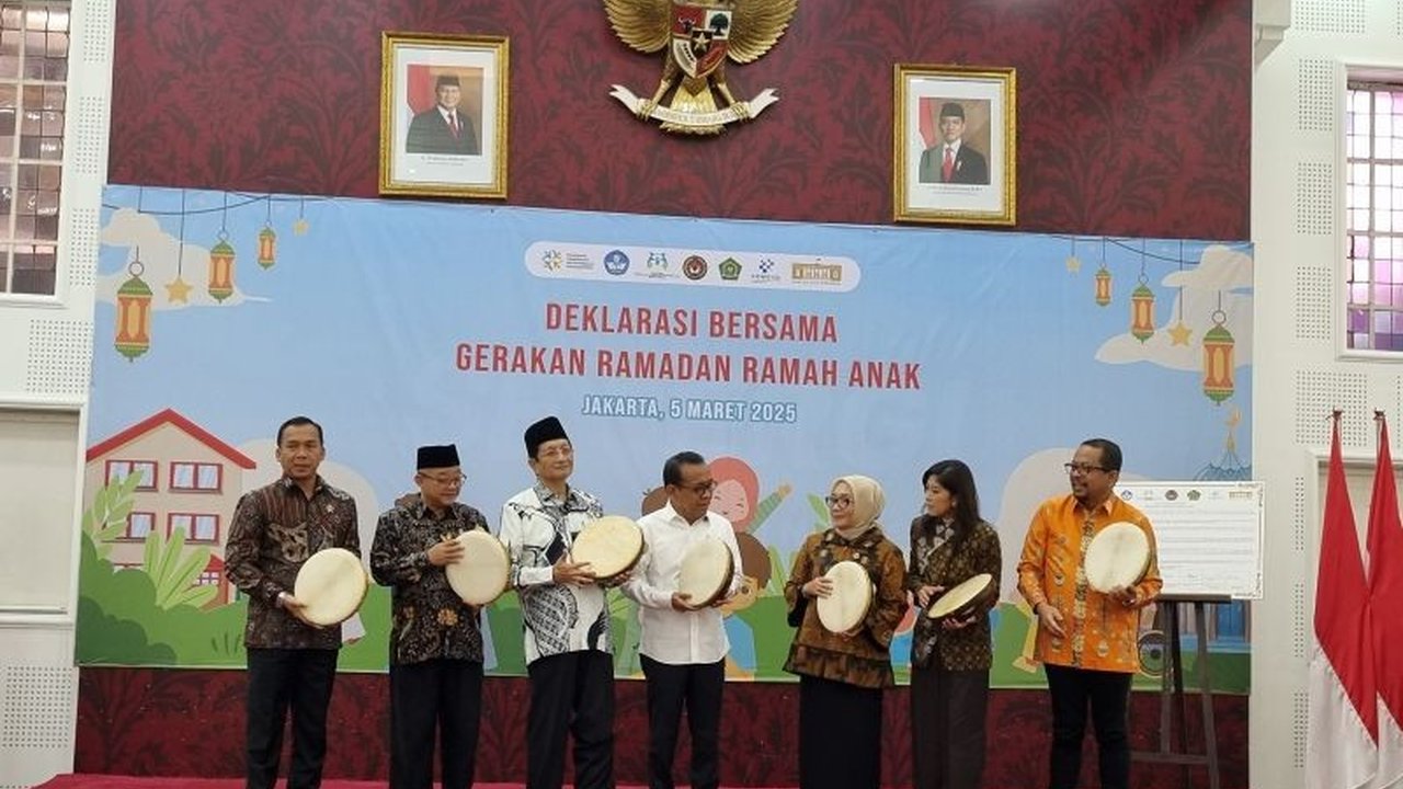 Pemerintah meluncurkan Gerakan Ramadhan Ramah Anak untuk mengurangi kekerasan terhadap anak di Indonesia, dengan fokus pada perbaikan pola asuh dan bijak dalam penggunaan gawai.