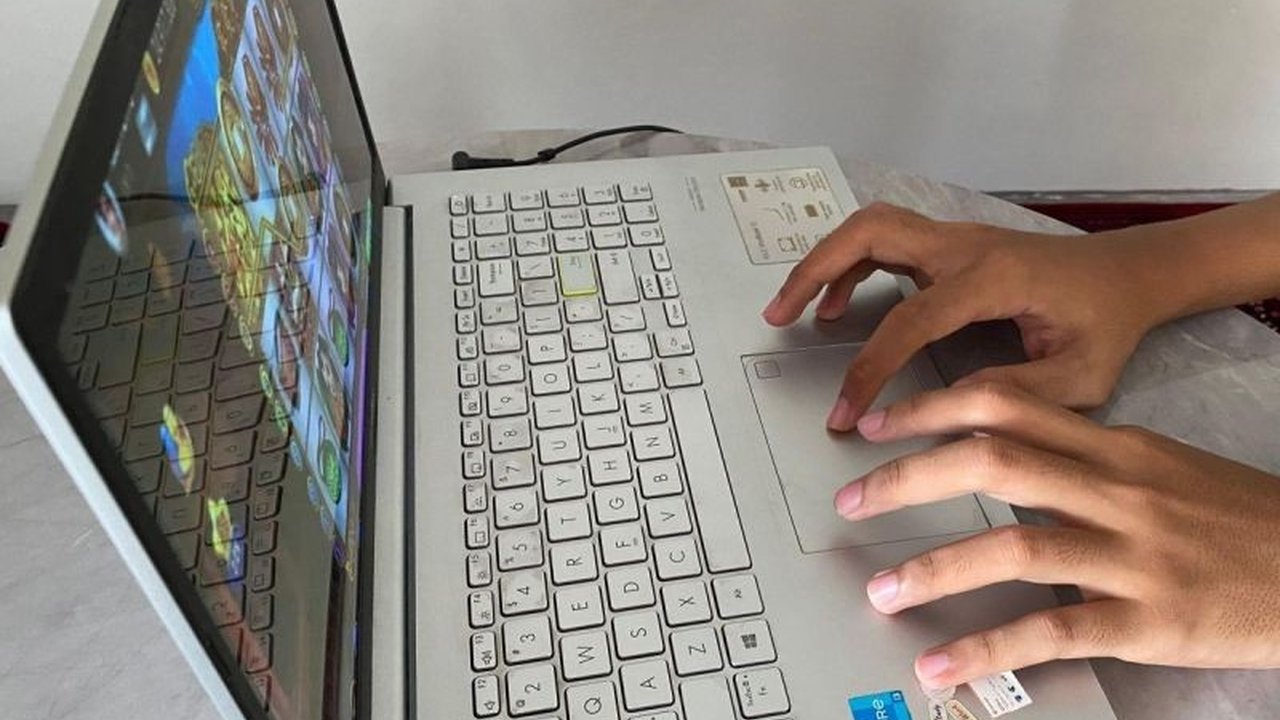 Kementerian Komunikasi dan Informatika (Kominfo) memblokir sementara akses ke digitaloceanspaces.com setelah ditemukan 123 subdomain yang menyebarkan konten perjudian online ilegal.