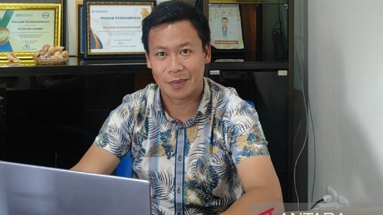 Direktur RS Budi Setia Langowan imbau masyarakat Sulawesi Utara waspadai bahaya obesitas dan jalani gaya hidup sehat untuk mencegah penyakit kronis.