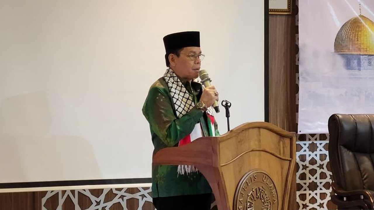 Sekjen MUI mengajak masyarakat Indonesia memanfaatkan Ramadhan untuk memperkuat kesalehan sosial,  mentransformasikan ibadah pribadi menjadi aksi nyata bagi kebaikan bangsa.