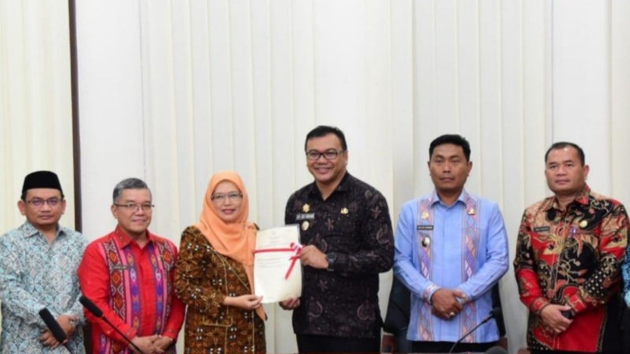 UINSU Medan akhirnya menerima sertifikat tanah seluas 97 hektare di Desa Sena, Deli Serdang, setelah perjuangan lebih dari 15 tahun, untuk pengembangan kampus baru yang berdekatan dengan Bandara Kualanamu.