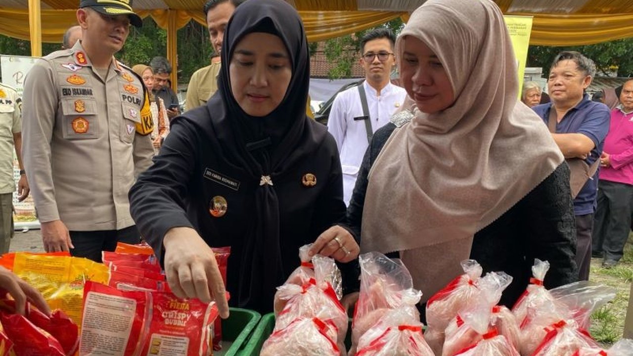 Pemerintah Kota Cirebon menggencarkan Gerakan Pangan Murah (GPM) di titik rawan pangan selama Ramadhan 2025 untuk memastikan ketersediaan bahan pokok dengan harga terjangkau bagi masyarakat.