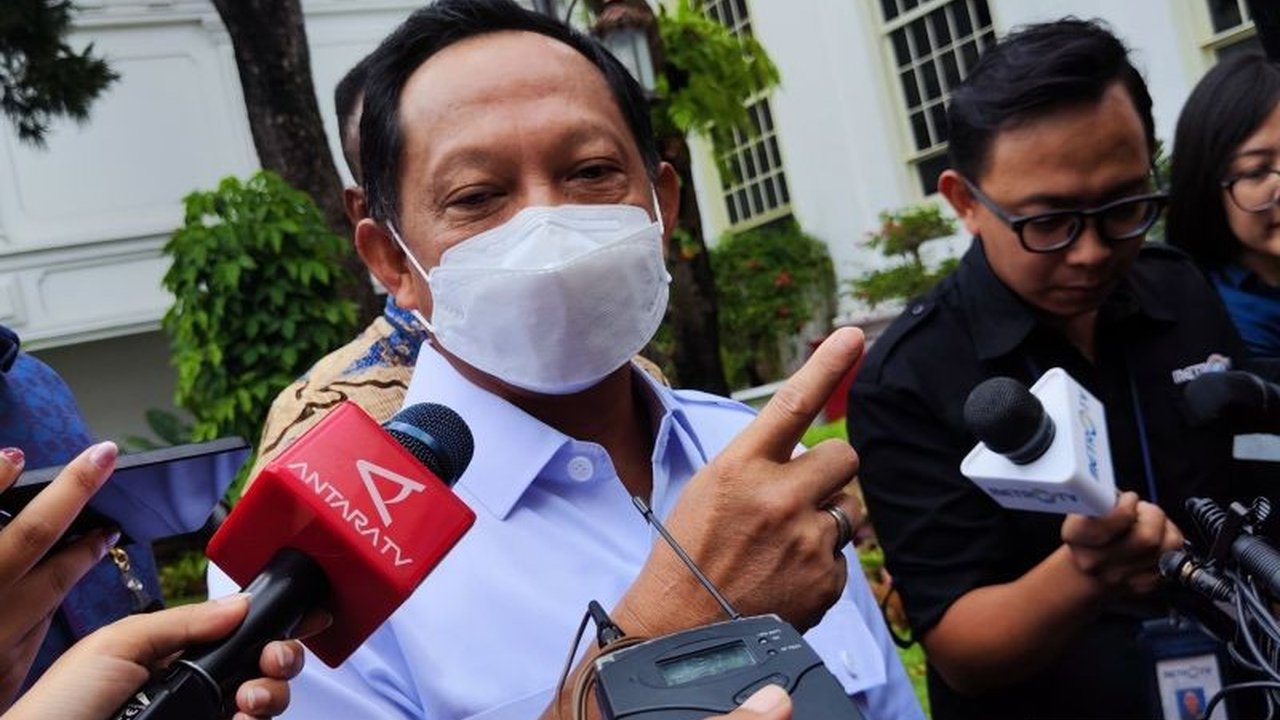 Mendagri Tito Karnavian memastikan pemerintah dan DPR akan rapat koordinasi Senin depan terkait pembiayaan dan pelaksanaan PSU Pilkada di 24 daerah.