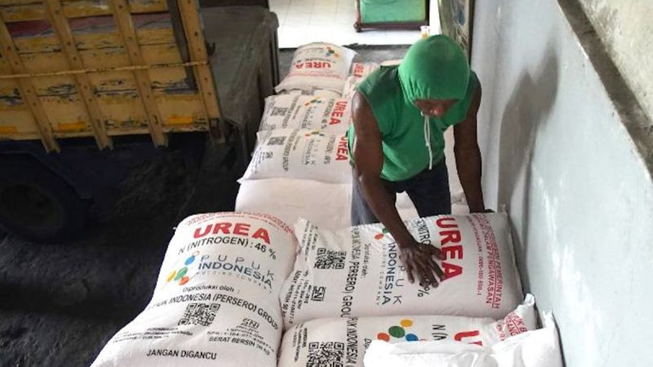 Kementerian Pertanian berkomitmen memperbaiki penyaluran pupuk bersubsidi melalui pemutakhiran data e-RDKK dan perluasan komoditas penerima, demi swasembada pangan Indonesia.