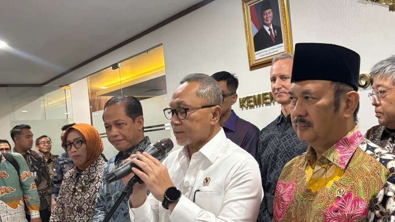 Pemerintah memulai penutupan 343 TPA open dumping di Indonesia pada 10 Maret 2025, sebagai langkah menuju pengelolaan sampah yang lebih berkelanjutan dan ramah lingkungan.