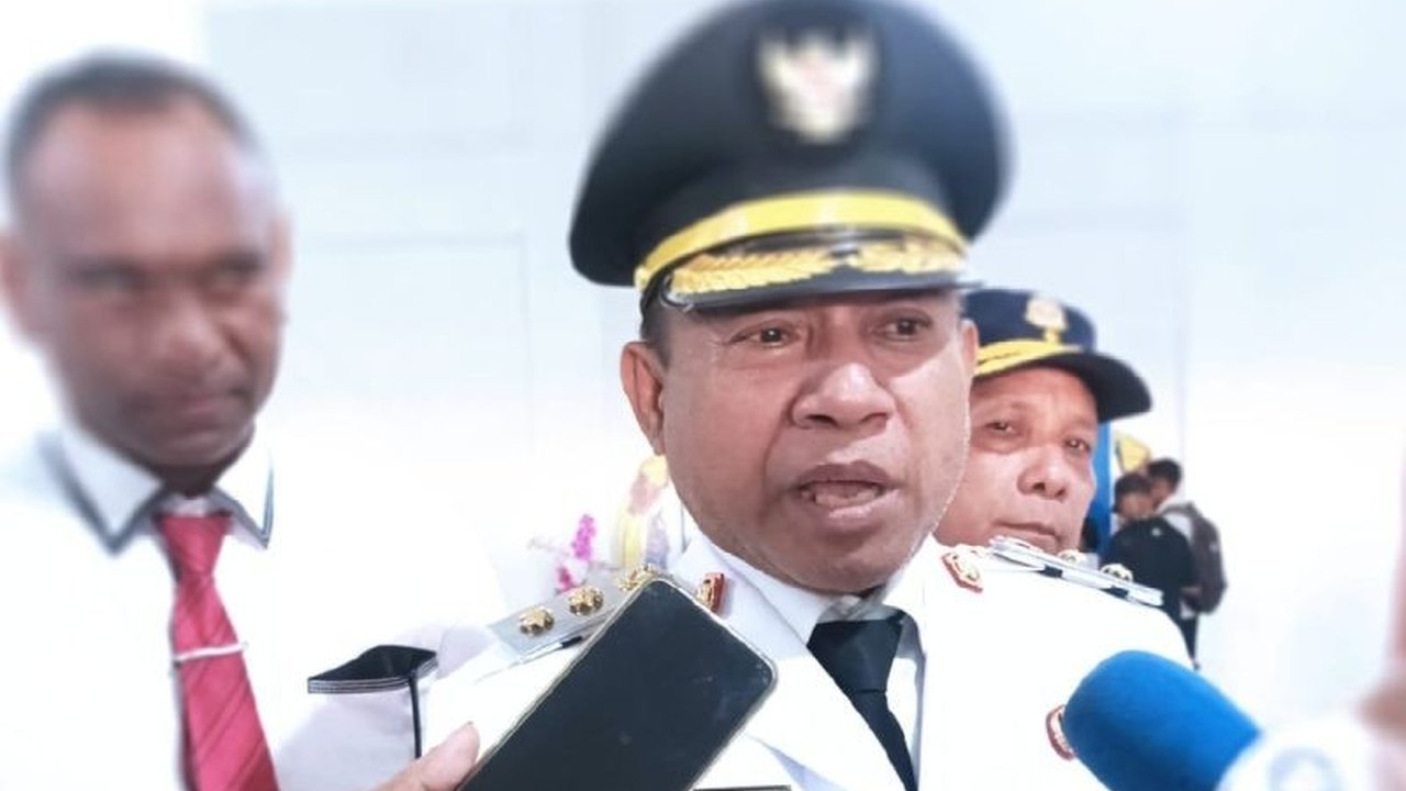 Pemerintah Kabupaten Supiori, Papua, berkomitmen meningkatkan pelayanan publik melalui implementasi delapan pilar reformasi birokrasi, meliputi manajemen perubahan hingga peningkatan kualitas pelayanan publik.