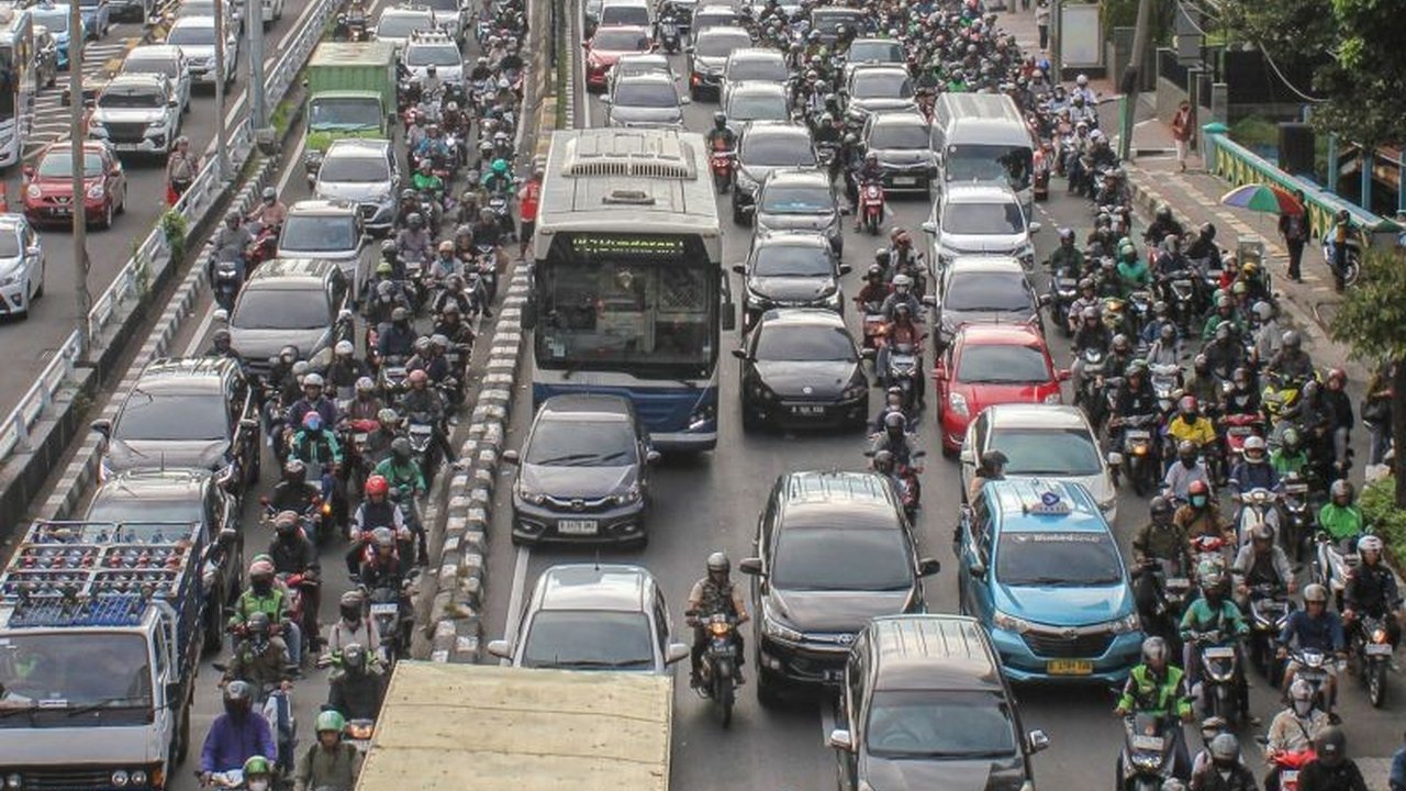 Kemacetan di Jakarta selama Ramadhan 1446 H bergeser dari pagi hari ke menjelang buka puasa, terutama karena pasar takjil, menurut Ditlantas Polda Metro Jaya.