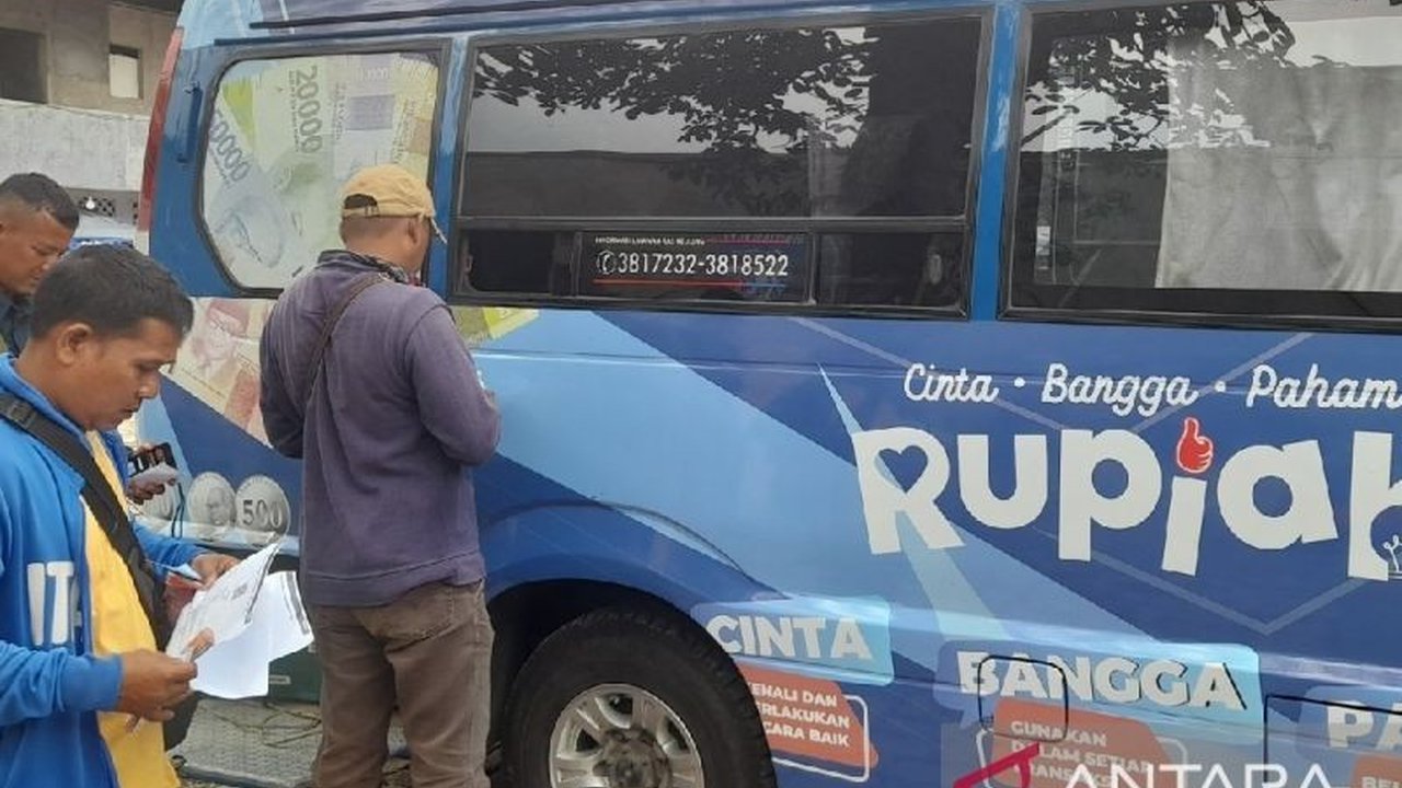 Bank Indonesia (BI) Provinsi Banten membuka layanan penukaran uang baru di 52 loket bank dan layanan kas keliling untuk memastikan ketersediaan uang rupiah jelang Ramadan dan Idulfitri 2025.