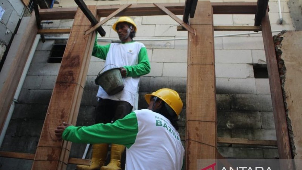Badan Amil Zakat Nasional (Baznas) menargetkan renovasi 100 rumah tidak layak huni untuk mustahik di 12 provinsi selama Ramadan, demi meningkatkan kesejahteraan masyarakat.