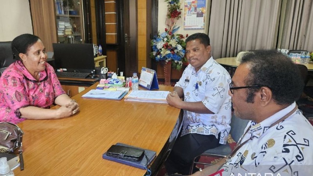 Bapenda Papua mendorong 40 OPD untuk berinovasi dan menciptakan sumber pendapatan baru guna meningkatkan Pendapatan Asli Daerah (PAD) dan kemandirian finansial Papua di tengah efisiensi anggaran.