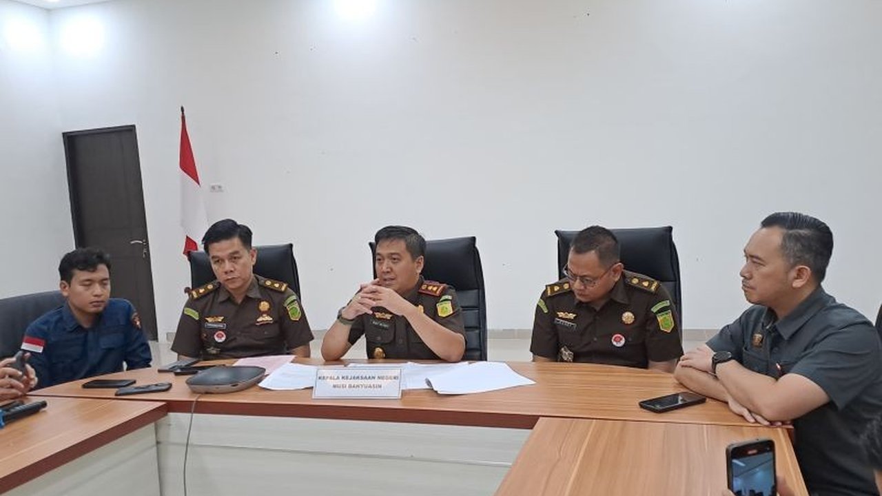 Direktur PT SMB, HA, segera dijemput paksa Kejari Muba setelah ditetapkan sebagai tersangka pemalsuan surat tanah 34 hektare untuk proyek Tol Palembang-Jambi.