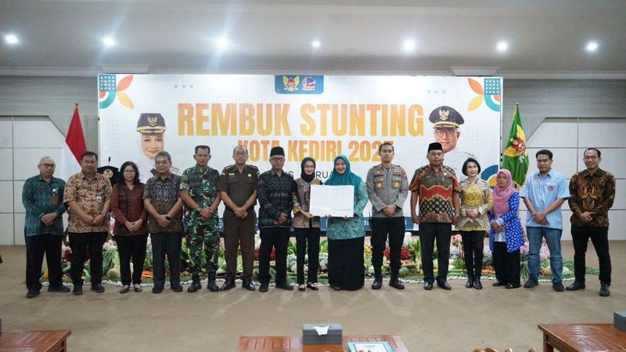 Pemkot Kediri luncurkan strategi Gemintang untuk percepat penurunan angka stunting, mengintegrasikan berbagai program dan melibatkan seluruh pemangku kepentingan.