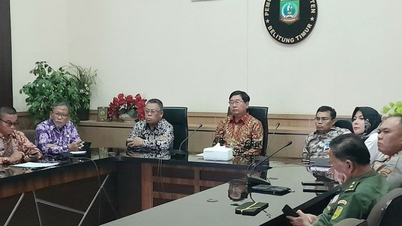 Pemerintah Kabupaten Belitung Timur menggelar rapat koordinasi TPID untuk mengendalikan inflasi selama Ramadhan dan menjelang Idul Fitri 1446 H, dengan fokus pada ketersediaan pasokan, stabilitas harga, dan kelancaran distribusi.