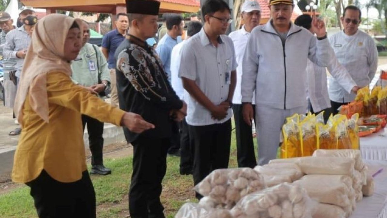 Pemkot Madiun dan Pemprov Jatim menggelar Gerakan Pangan Murah (GPM) untuk menstabilkan harga kebutuhan pokok menjelang Ramadhan dan Idul Fitri, menyediakan berbagai bahan pangan dengan harga terjangkau bagi masyarakat.