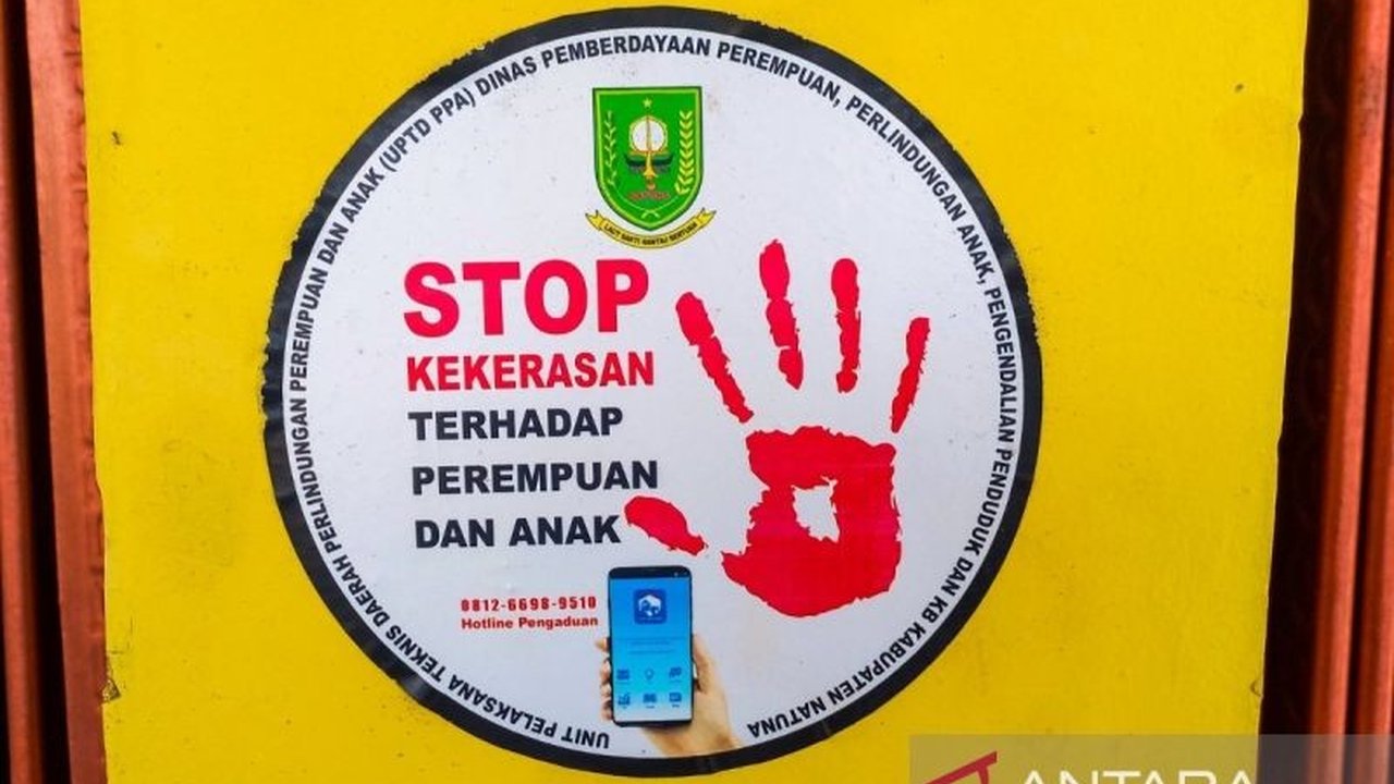 Polisi di Jakarta Utara menangkap seorang pengasuh anak, LA, yang diduga menganiaya balita di Penjaringan karena rewel dan tidak mau tidur, menyebabkan gigi korban patah.