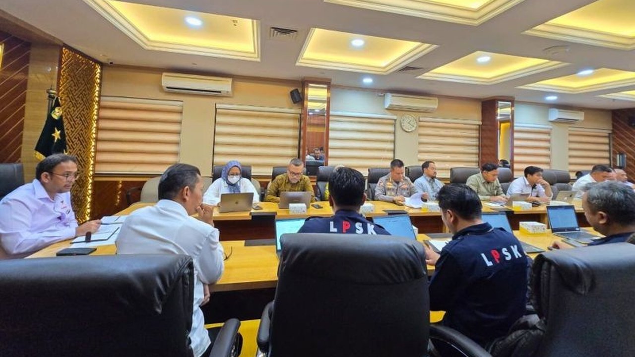 Kementerian Koordinator Bidang Hukum dan HAM (Kemenko Kumham) menekankan peran teknologi dalam mendeteksi dini potensi perdagangan orang (TPPO) di Indonesia, khususnya dengan digitalisasi sistem imigrasi dan pengawasan ketat jalur perlintasan.