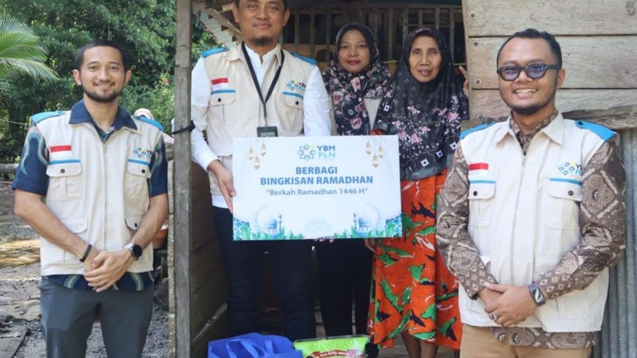 Yayasan Baitul Maal (YBM) PLN UID Kalselteng menyalurkan 123 paket Ramadhan untuk masyarakat prasejahtera di Kalimantan Selatan dan Tengah, membantu meringankan kebutuhan hidup mereka selama bulan suci.