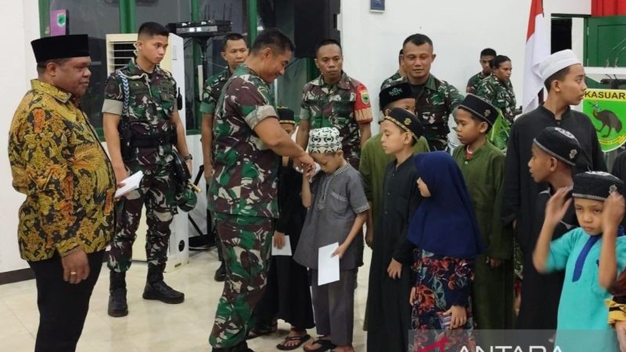 Pangdam Kasuari, Mayjen TNI Jimmy Ramoz Manalu, memperkuat sinergitas dengan pemerintah daerah Papua Barat melalui Safari Ramadhan, membahas sejumlah program strategis nasional.