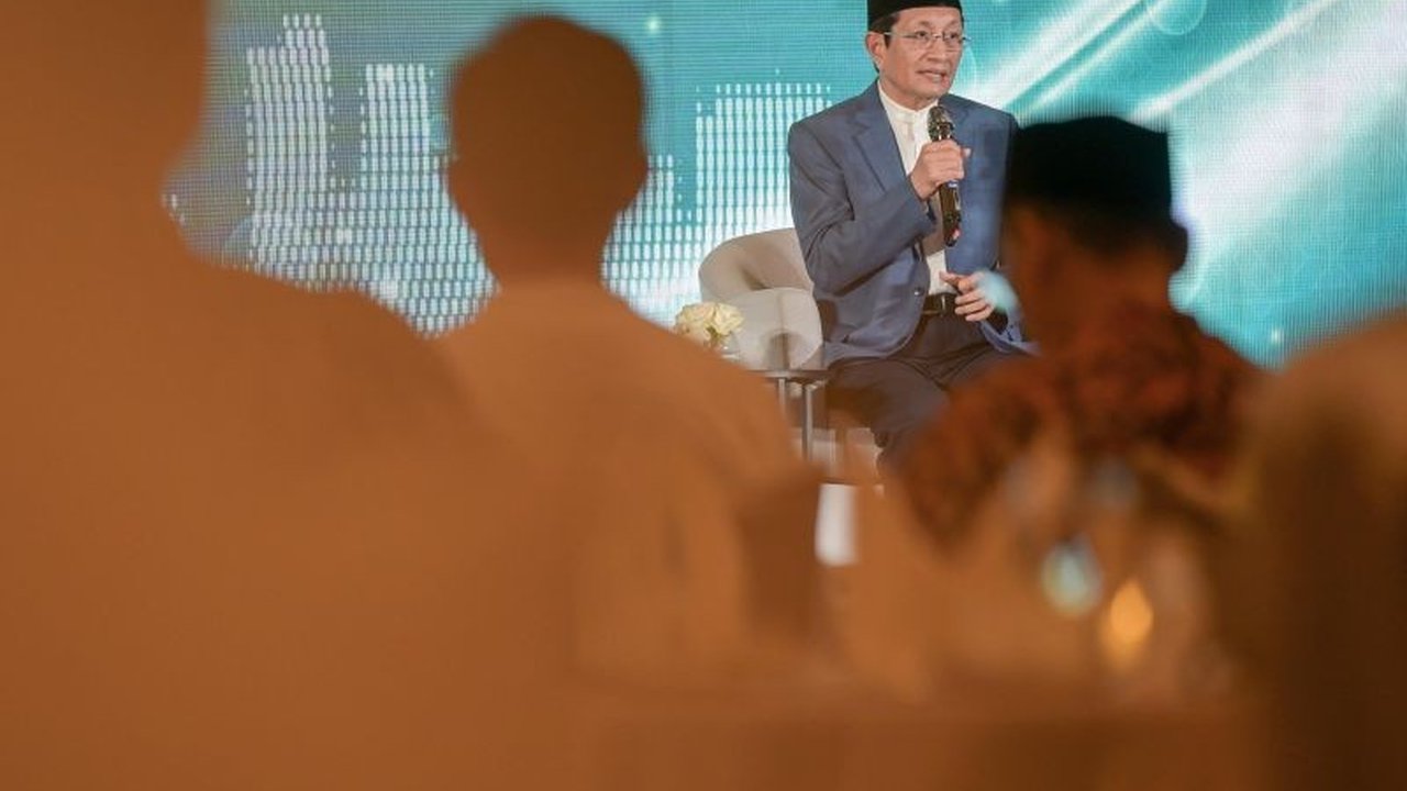 Menag Nasaruddin Umar menyebut peran wartawan dalam mempersatukan bangsa sebagai amal jariyah, menekankan pentingnya pemberitaan bertanggung jawab dan kritis.