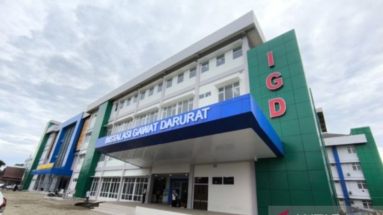 RSUD Damanhuri di HST, Kalimantan Selatan, mulai uji coba gedung IGD terpadu baru senilai Rp115 Miliar,  dengan target operasional penuh saat Ramadhan.