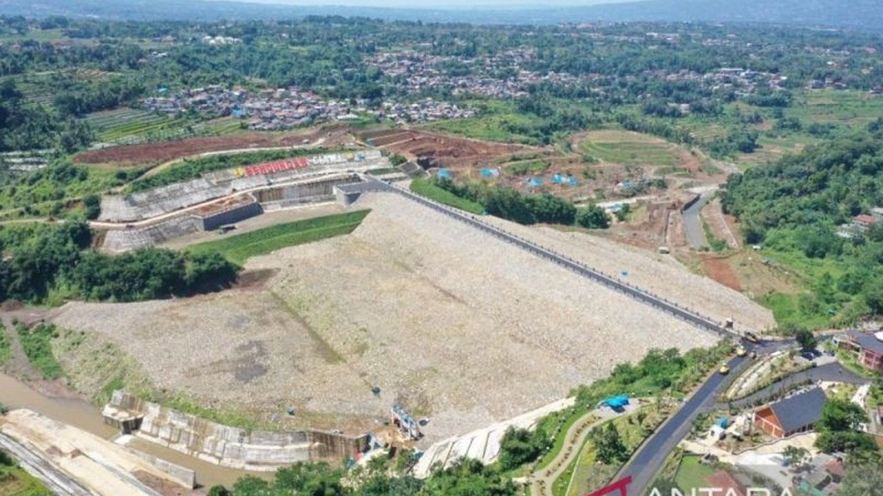 Bendungan Ciawi dan Sukamahi terbukti efektif kurangi dampak banjir Jakarta, Bogor, dan Bekasi, meskipun curah hujan ekstrem tetap menjadi tantangan utama.