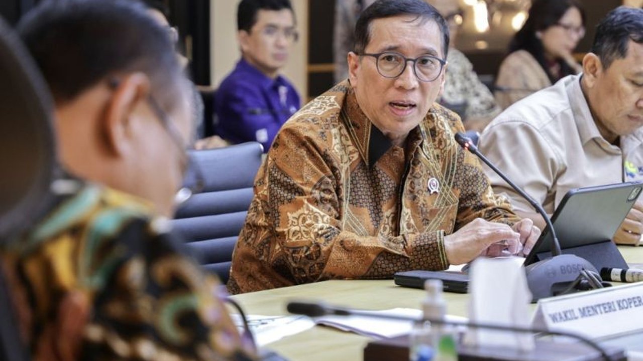 Pembentukan Koperasi Desa Merah Putih, selaras dengan RPJMN 2025-2029, ditargetkan untuk memberdayakan ekonomi desa dan mengurangi kemiskinan di Indonesia.