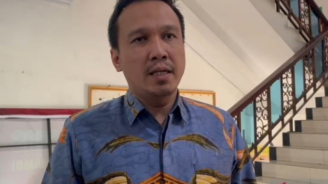 Polda Jambi menetapkan anggota DPRD Batanghari sebagai tersangka kasus penipuan DO sawit dengan kerugian mencapai Rp7,5 miliar.