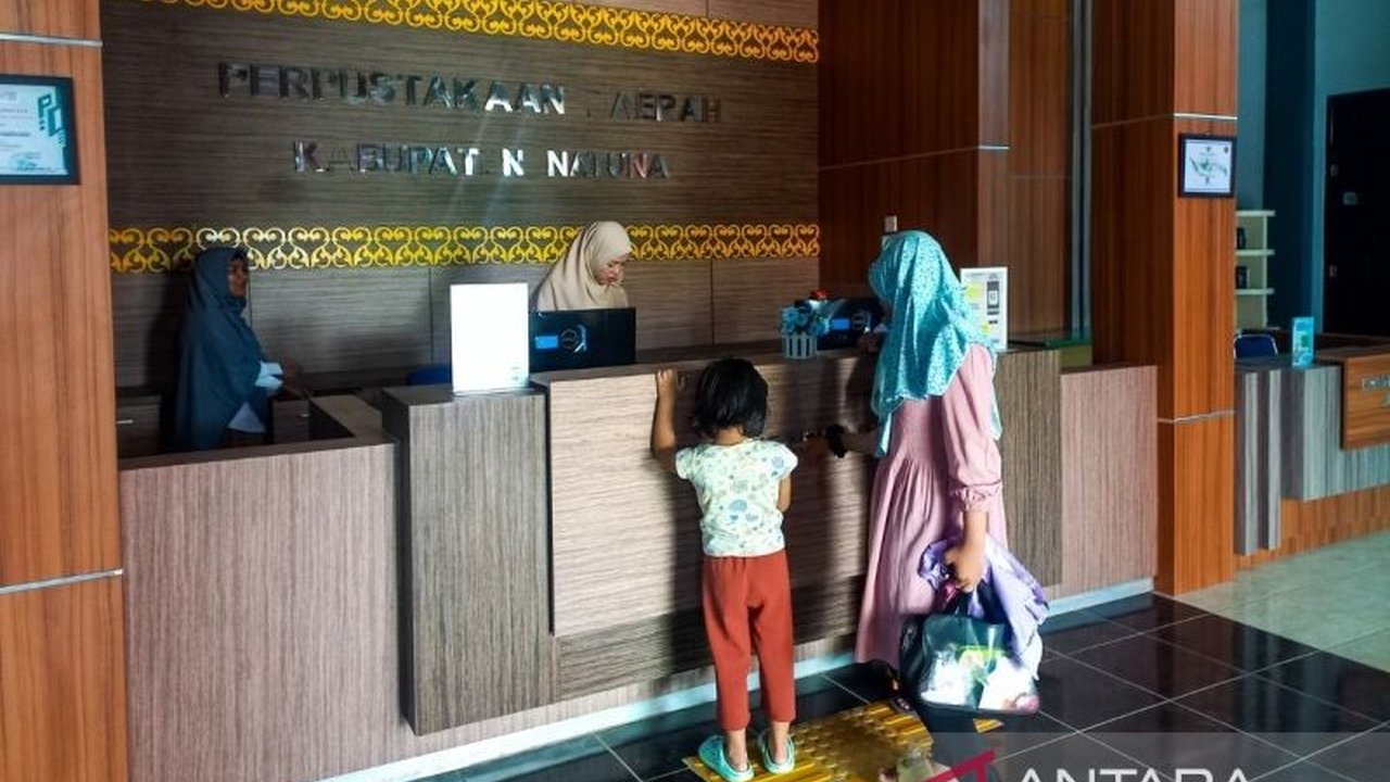 Disperpusip Natuna luncurkan program Edu Wisata di Perpustakaan Daerah Idrus M Tahar untuk meningkatkan literasi pelajar melalui kegiatan belajar di luar kelas yang menyenangkan dan efektif.