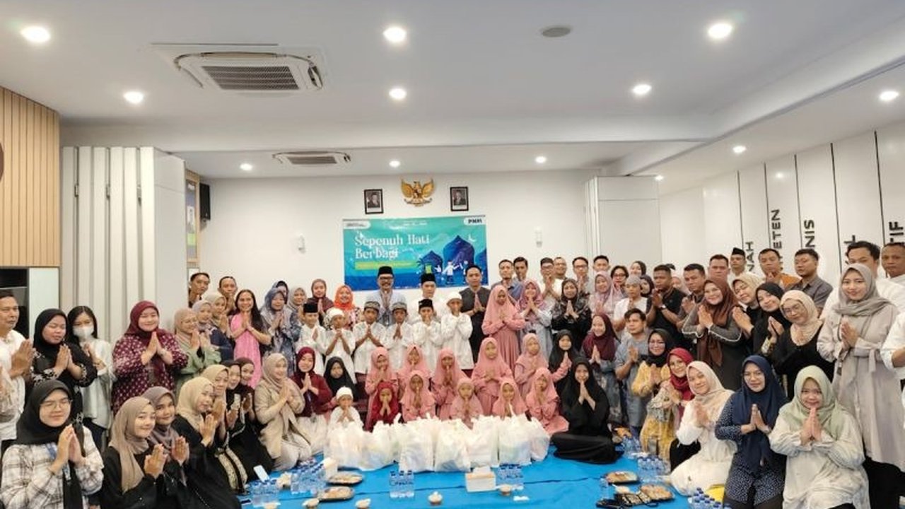 PT Permodalan Nasional Madani (PNM) menggelar program 'Sepenuh Hati Berbagi' dengan menyalurkan santunan kepada anak yatim di 58 cabang seluruh Indonesia selama Ramadhan.