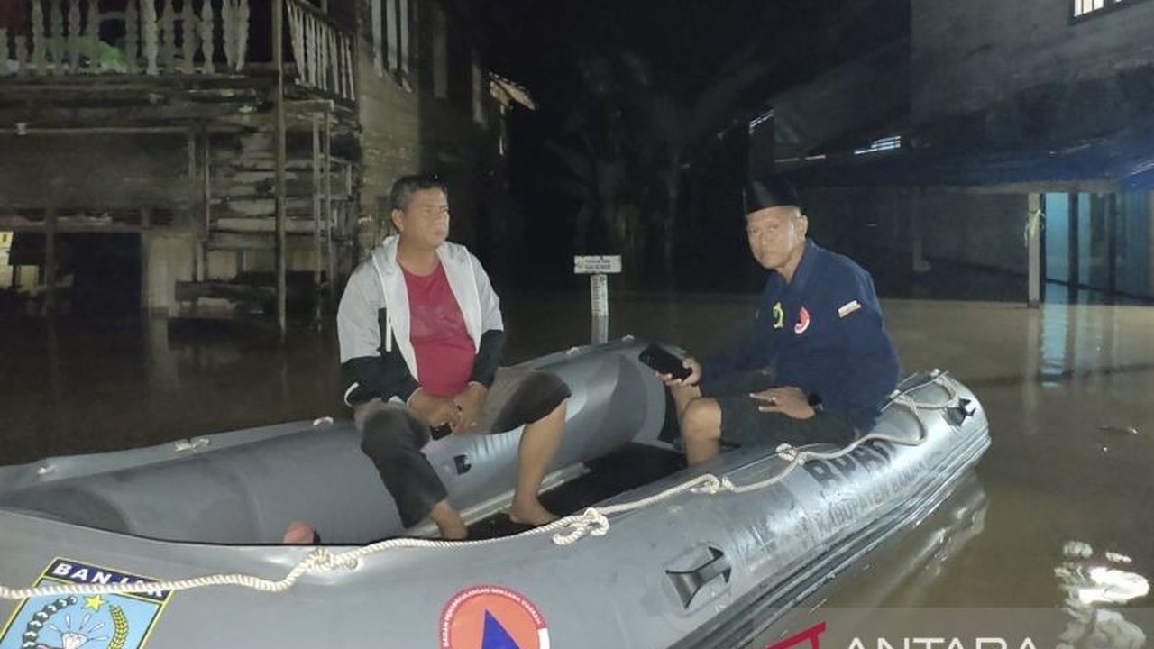 Banjir akibat cuaca ekstrem di Kabupaten Banjar, Kalimantan Selatan, telah menyebabkan 4.611 jiwa dari 1.480 KK di 18 desa terdampak, dengan 1.176 rumah terendam.