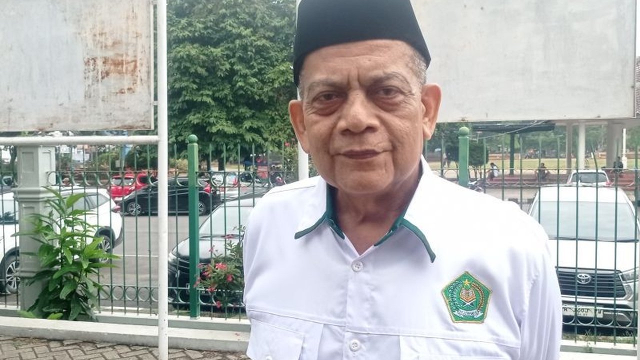 Majelis Ulama Indonesia (MUI) Kabupaten Lebak mendukung penuh usulan penetapan Syekh Nawawi Al-Bantani sebagai pahlawan nasional,  mengingat jasanya yang besar bagi pendidikan dan perjuangan kemerdekaan Indonesia.