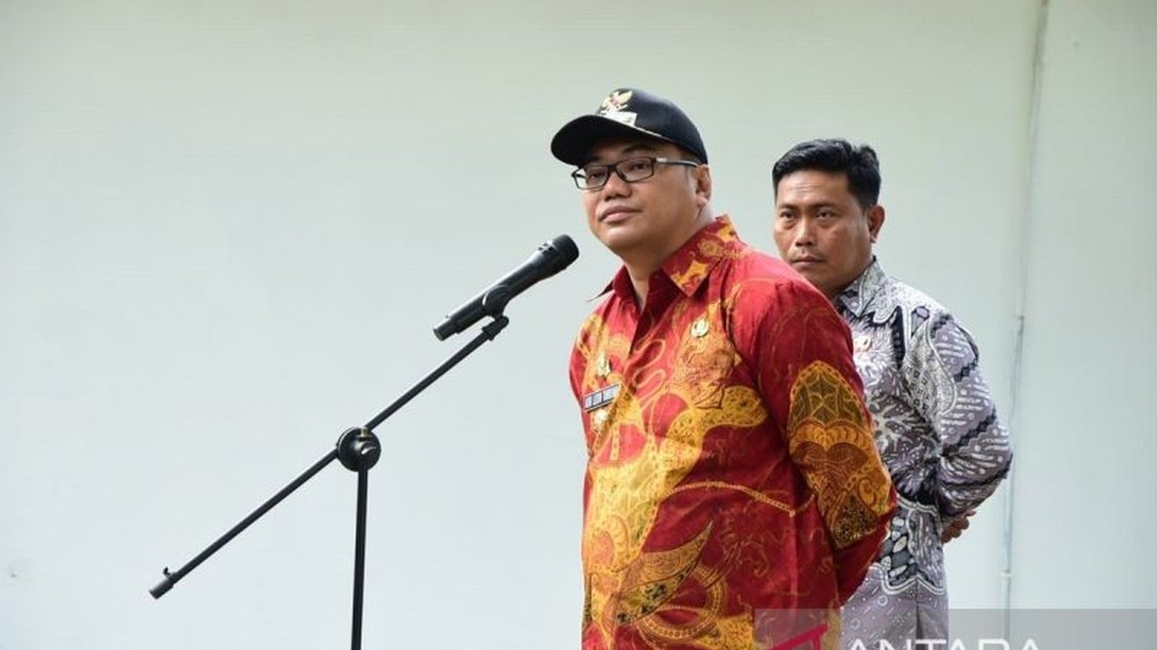 Bupati Deli Serdang, Asri Ludin Tambunan, mendorong Dinas Pertanian untuk menjadi motor penggerak swasembada pangan, terutama untuk komoditas bawang dan cabai, guna menjaga ketahanan pangan daerah.